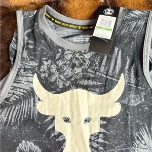 Under Armour Gray Muscle Tee with Skull Graphic